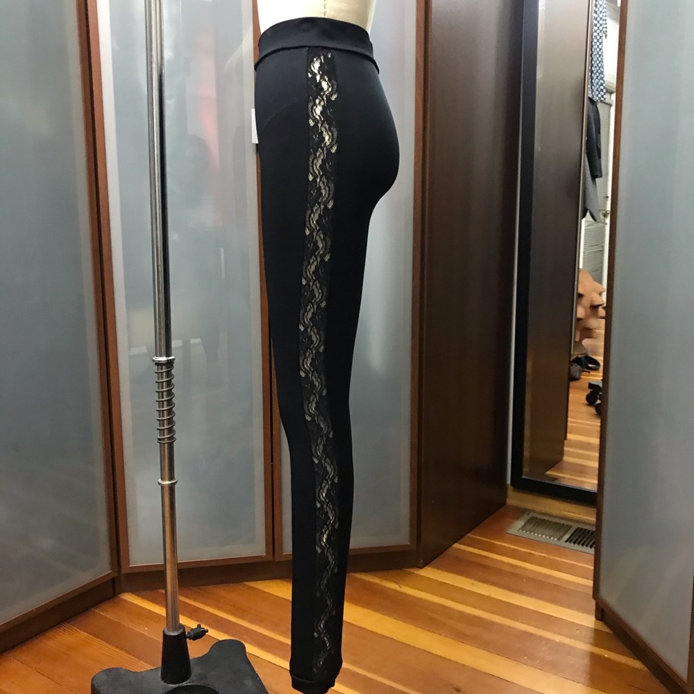 Sexy ankle length leggings with side lace.